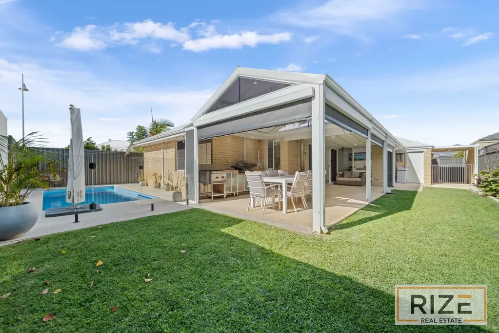 Banksia Grove 4部屋 SPLASH into this Aussie RIPPER of a home!
