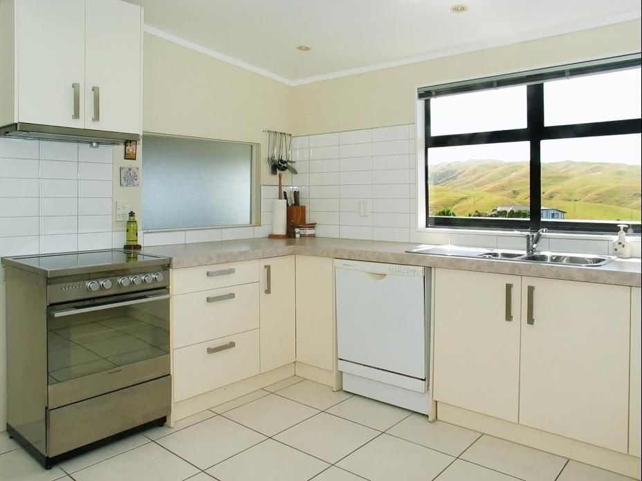 5 Pendeen Place, Camborne, Porirua, 3 Bedrooms, 0 Bathrooms