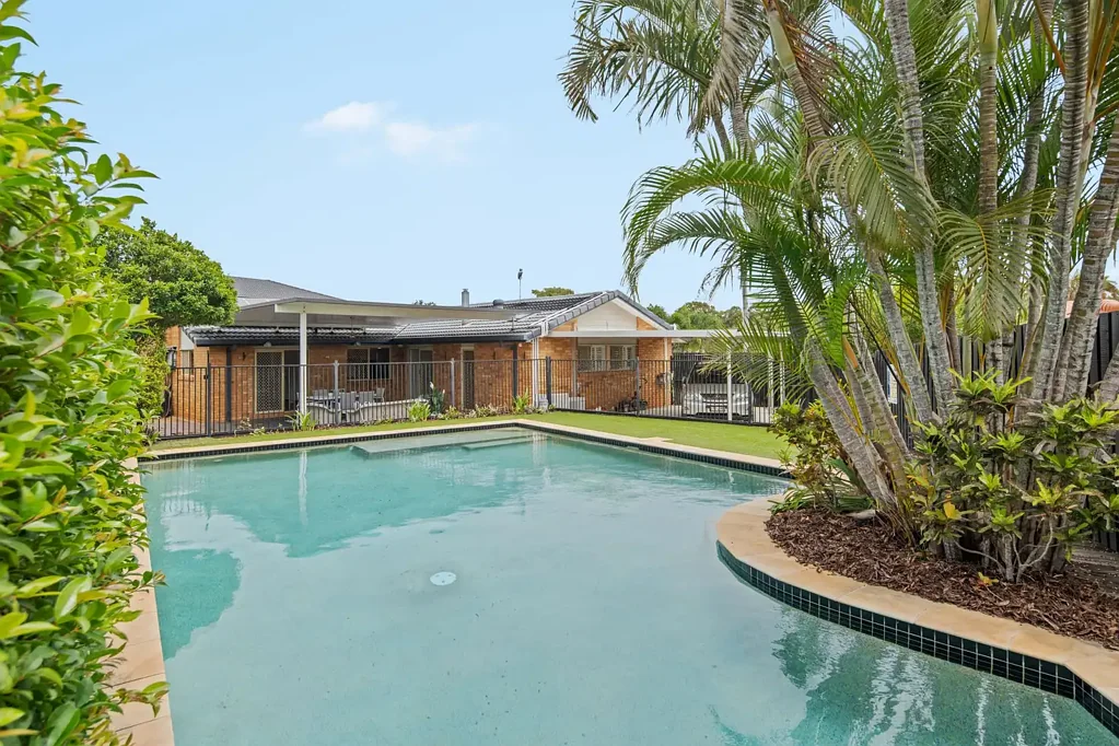 Cleveland 4Phòng ngủ FAMILY HOME WITH TEENAGERS RETREAT AND RESORT STYLE POOL!