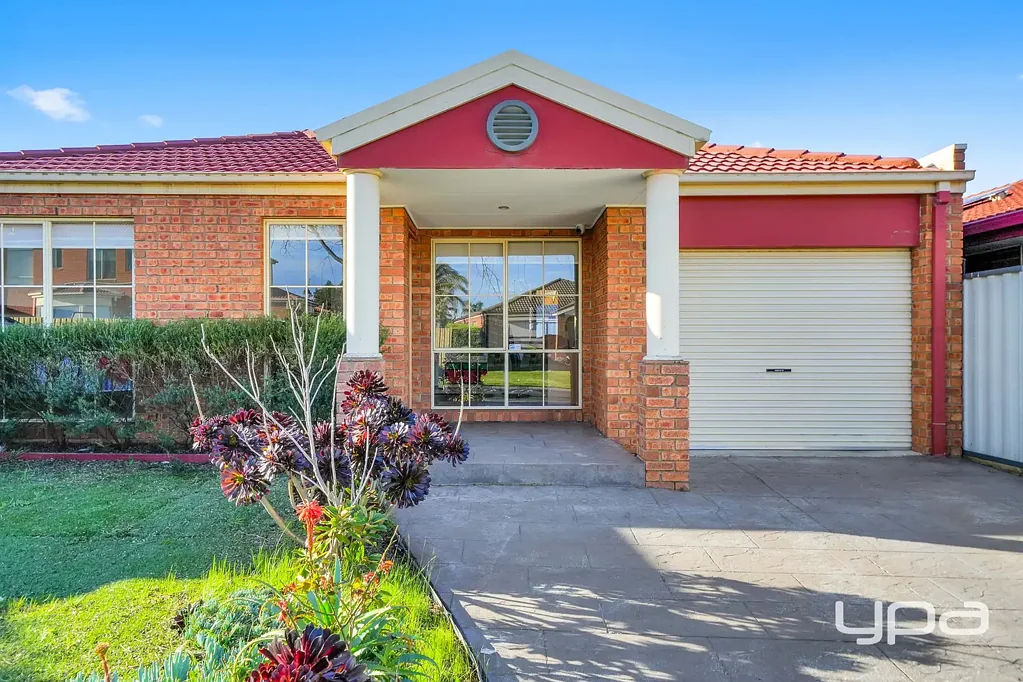 27 Thompson Crescent, Roxburgh Park, VIC 3064