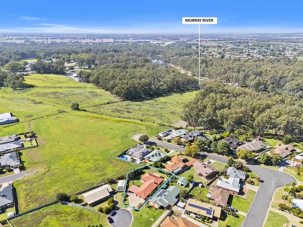 Corowa 5房  Family living in a tranquil court setting