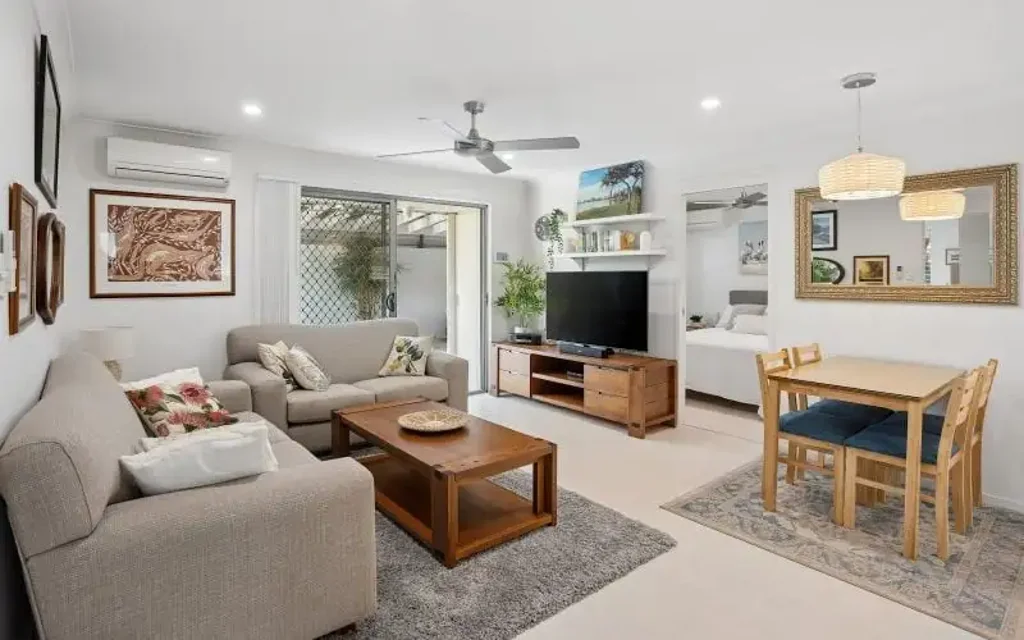 Southport 3غرفة نوم Beautifully Renovated Coastal Retreat in a Private, Secure Setting!