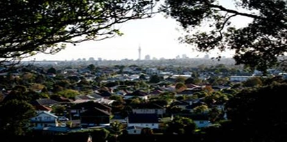 反驳美经济学家观点  本地专家称房产大跌“不太可能”
