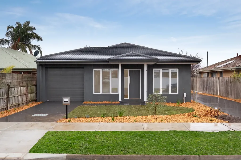 Hastings 2 Bedroom Modern, Low-Maintenance Living in a Quiet Hastings Location