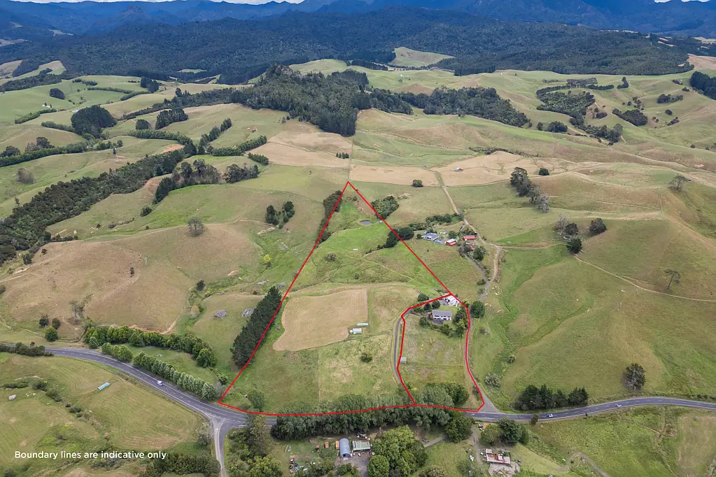 Kaimarama Two titles - spacious country living