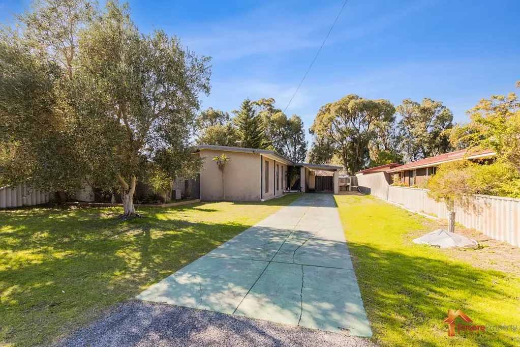 Rockingham 4 Bedroom 4 x 2 LARGE BLOCK Prime Rockingham Location
