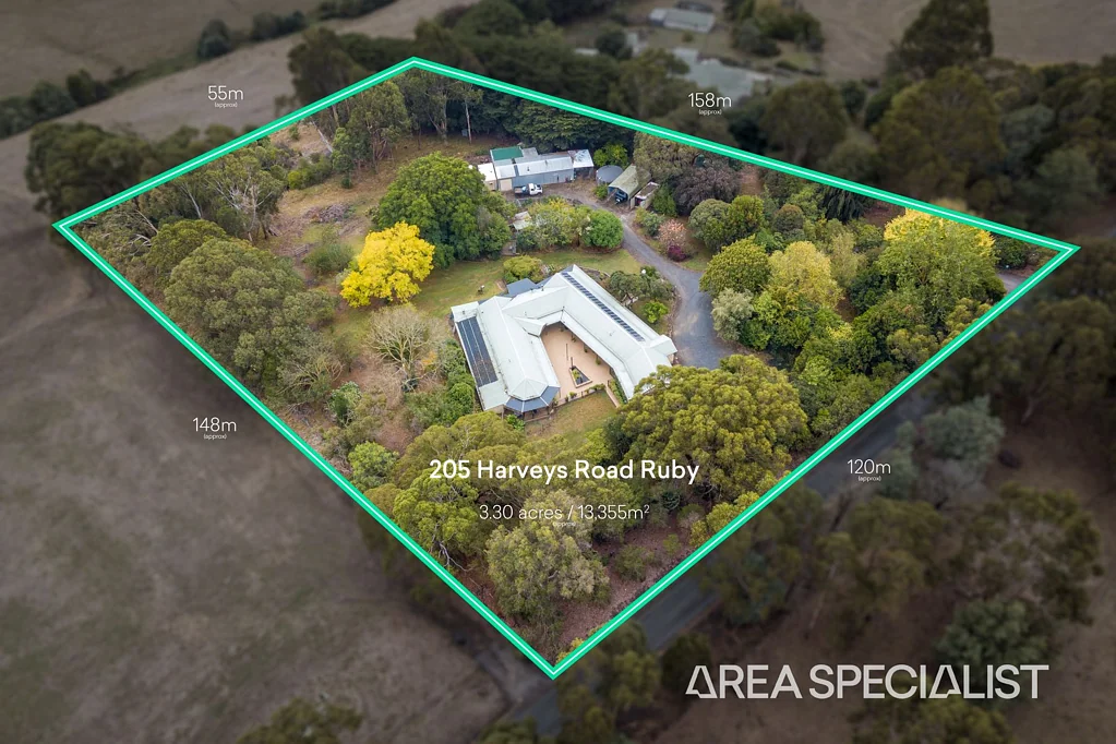 Ruby 4બેડરૂમ The Brief: Impressive Family Home in Picturesque Location