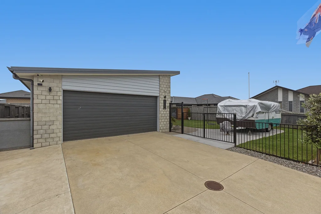 Papamoa 4房  GREAT FAMILY LOCATION.