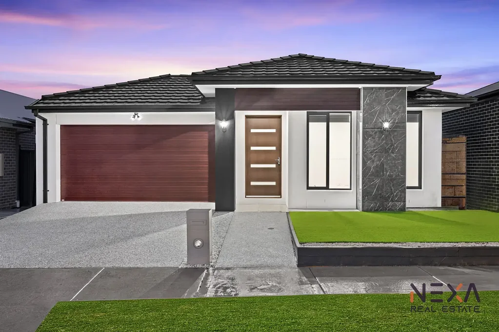Donnybrook 4 Bedroom 4 Beds-Luxury Turnkey Family Residence in Donnybrae Estate