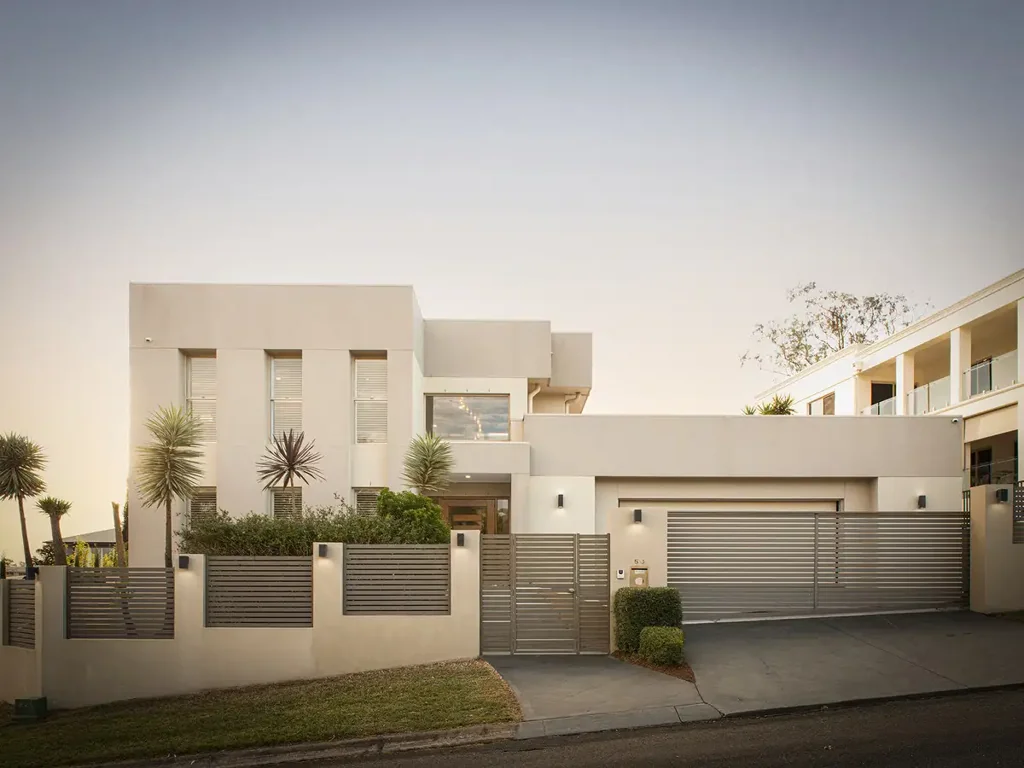 Mount Ommaney 5ਬੈੱਡਰੂਮ Luxurious Family Living with Smart Tech and Elevated Entertaining