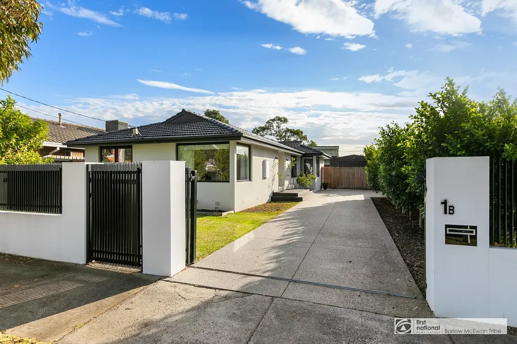 Altona 3部屋 Freestanding Family Home on 535 sq m appox. allotment