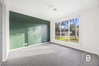 10/9 Burnett Street, Sebastopol, VIC 3356, 3 Bedrooms, 2 Bathrooms, Unit