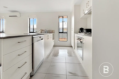 23 Charters Way, Huntly, VIC 3551, 4房, 2浴, House