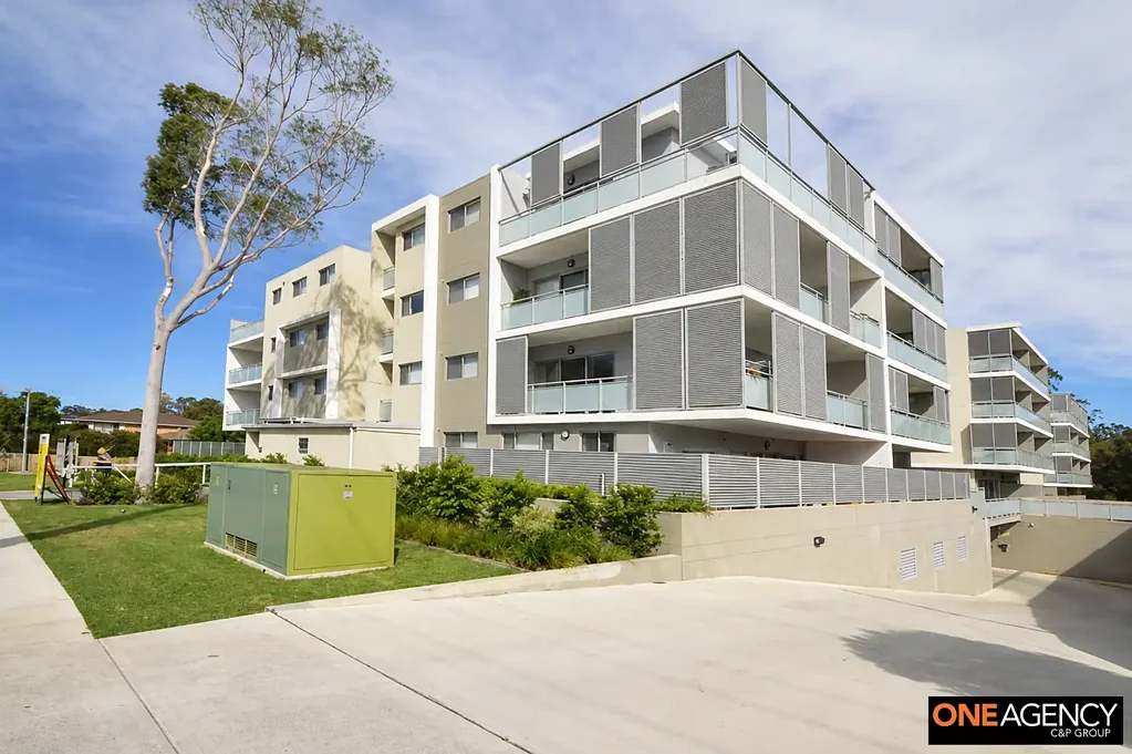 Modern 2-Bedroom Apartment with Private Courtyard