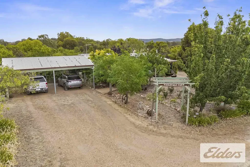 Moonambel Outstanding 49-Acre Rural Lifestyle Property with Full Walk-In Walk-Out Package