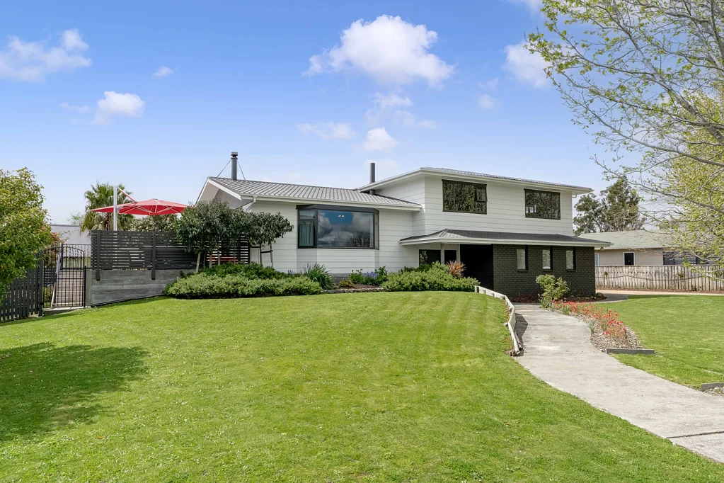 Martinborough 4房  Elegant Living, Exceptional Scale