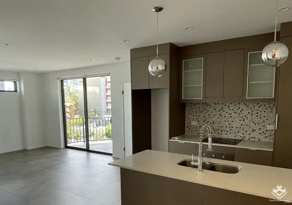Unfurnished 2 Bedroom