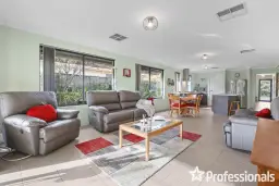 27 Dortmund Gardens, Piara Waters