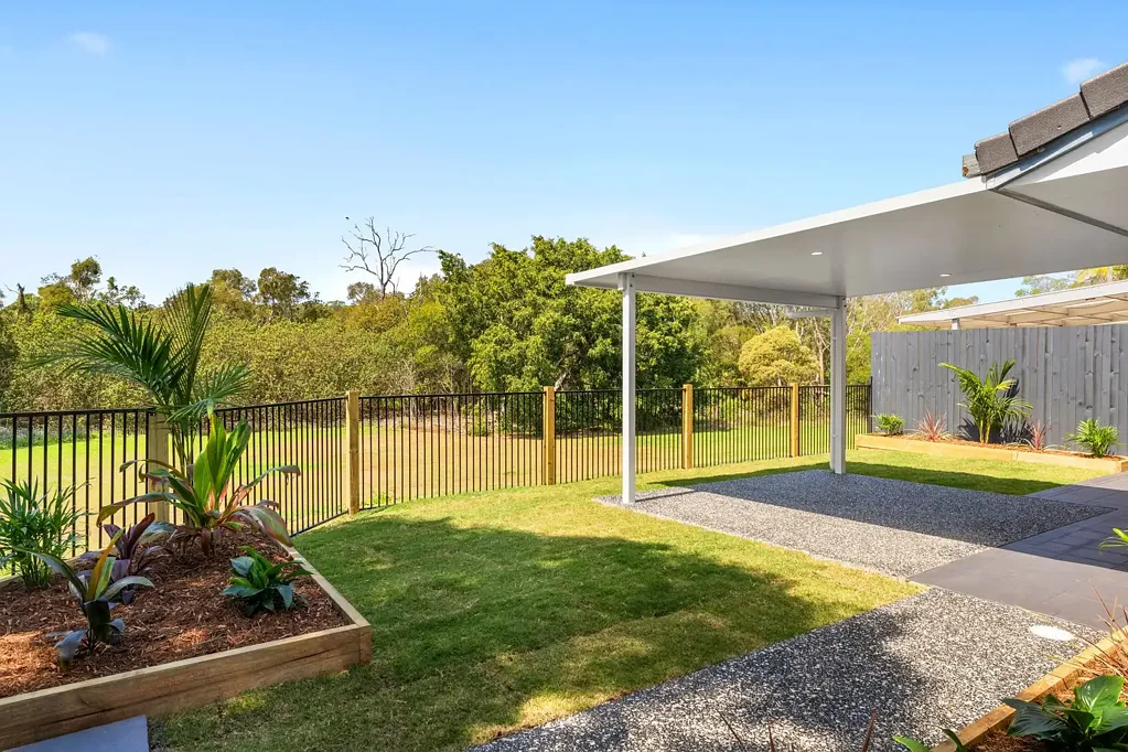 Southport 2બેડરૂમ Fully Renovated, North-East Facing with Southport Reserve as your backyard!
