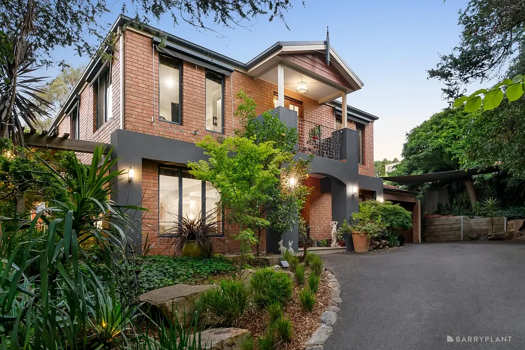 100 Woodhouse Road, Donvale, VIC 3111