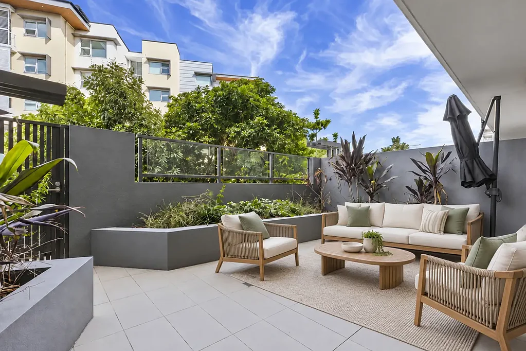 Hamilton 1બેડરૂમ Luxury Riverside Living with Rare Oversized Courtyard