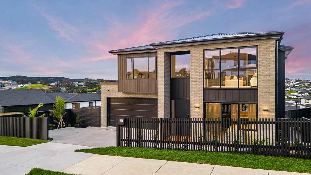 Millwater 5房  Elevated Home with Beautiful Sea Views