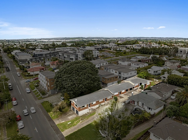 1-4/15 Panama Road, Mount Wellington, Auckland City