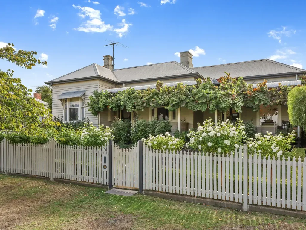 30 Byron Street, Hamilton, VIC 3300