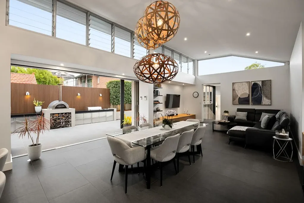 Enfield 4Kwarto Architecturally Reimagined Family Luxury Showcases the Best of Both Worlds