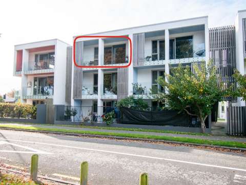 Fully furnished, two-bedroom apartment