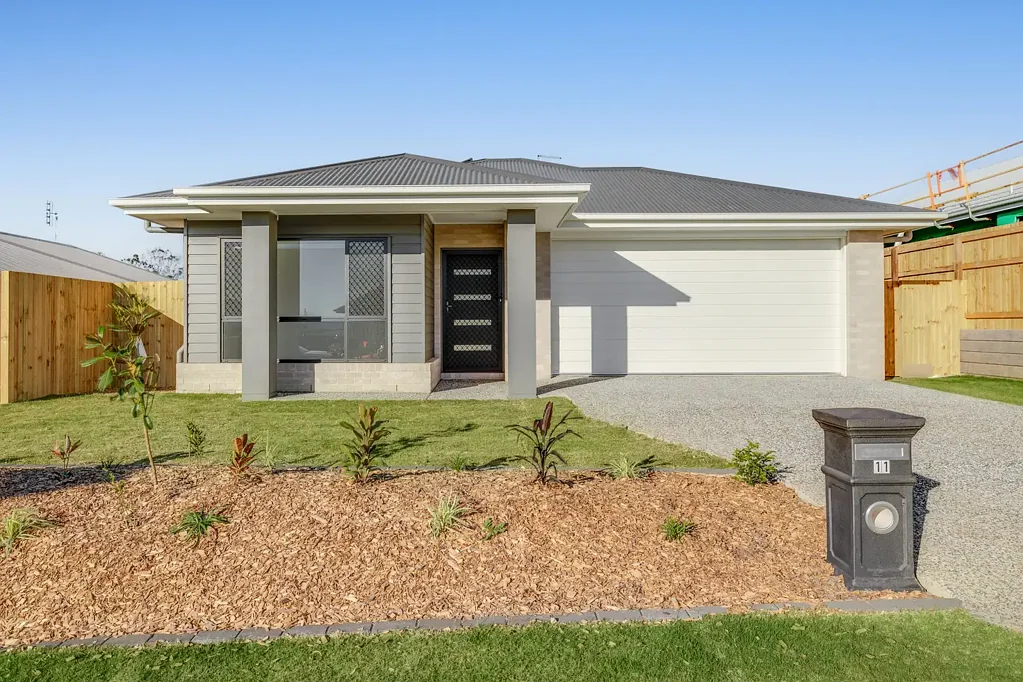 BRAND NEW DESIGNER LIVING OUTSKIRTS OF HIGHFIELDS - MOVE IN READY!
