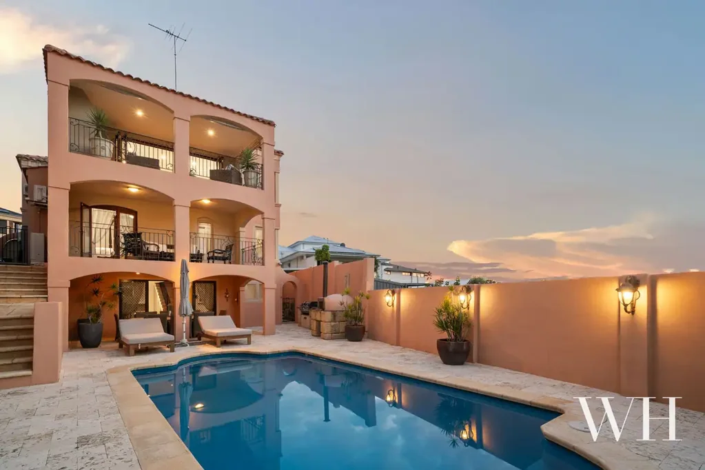 Bicton 4ห้องนอน A French Provincial Masterpiece: Elegance, Charm & River Vistas