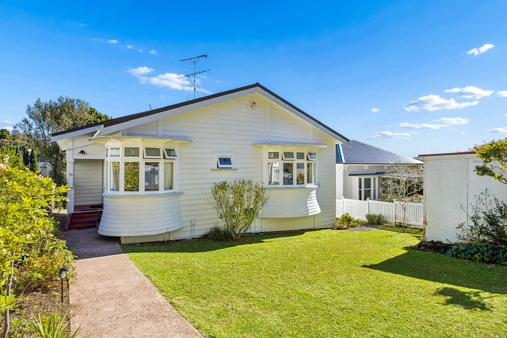 Remuera 3房 1920年代加州风情别墅+ 541㎡全幅地， 翻新、扩建&重建， 总有一种打开方式！ Character, Land, Location