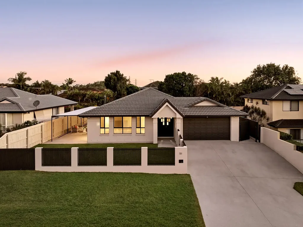 51 Oakley Street, Carindale, QLD 4152