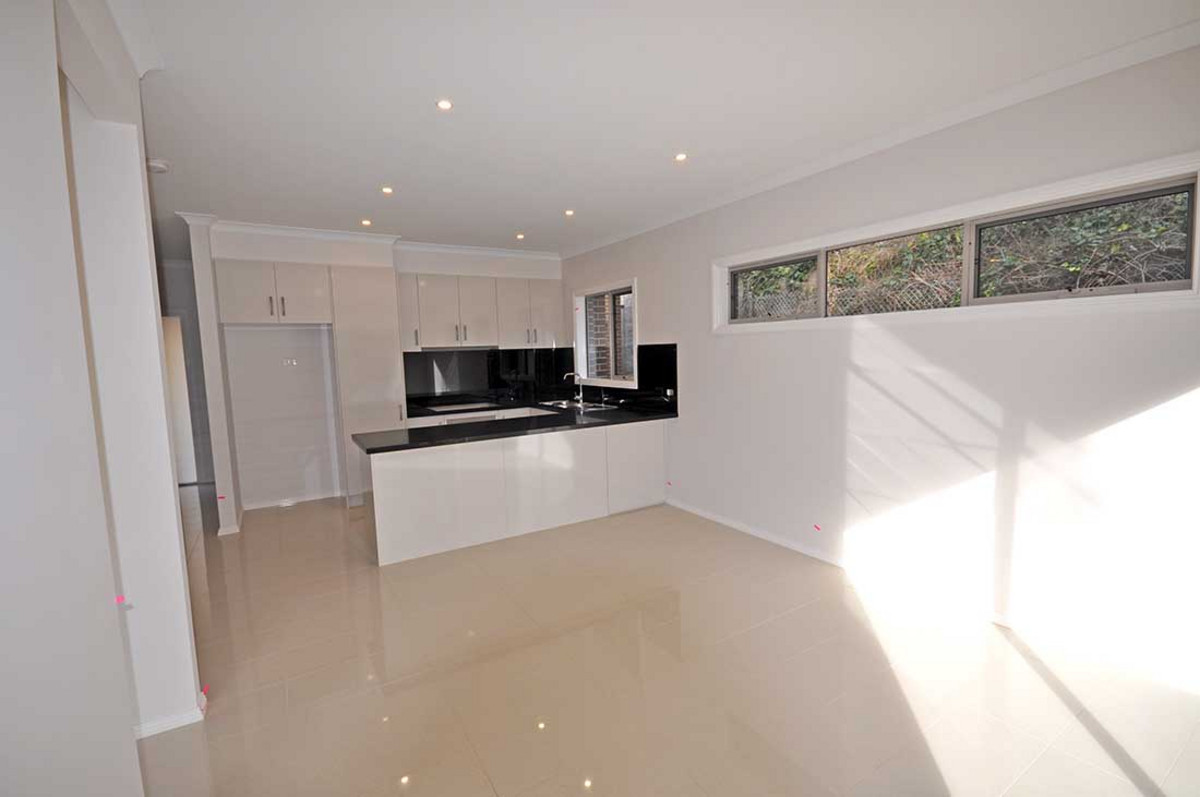 UNIT 2 3 ROSS CT, MOUNT WAVERLEY VIC 3149, 0 Schlafzimmer, 0 Badezimmer, Townhouse