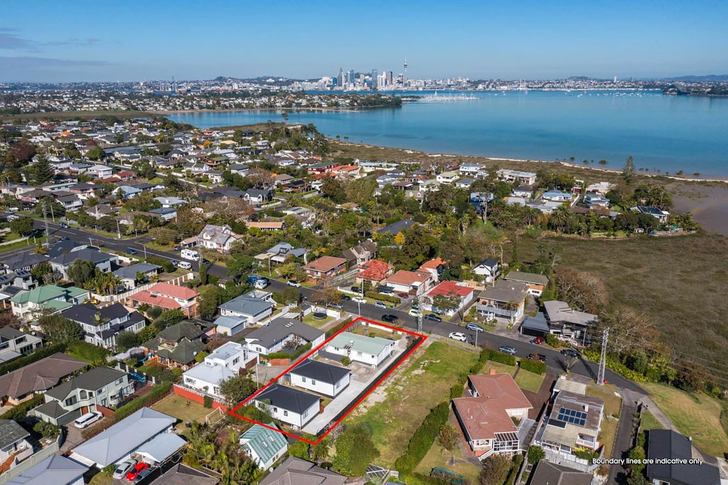 Takapuna 7Zimmer Three houses on one title, a 888m² flat site