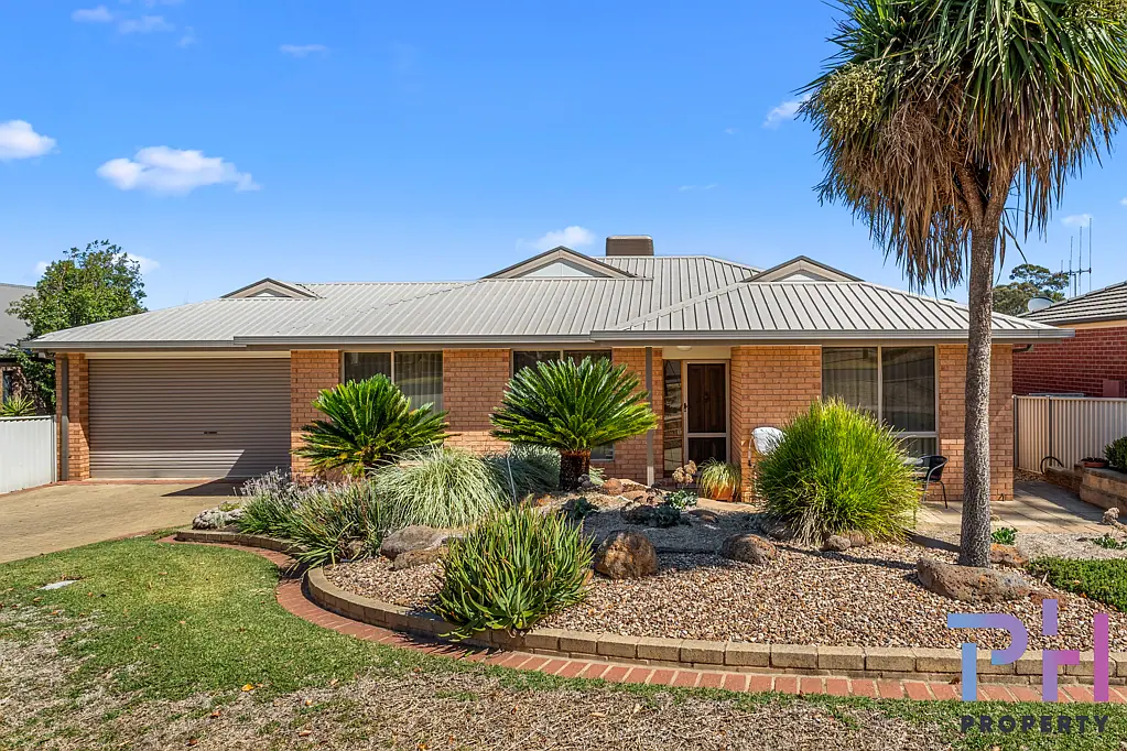 25 Symonds Street, Golden Square, VIC 3555
