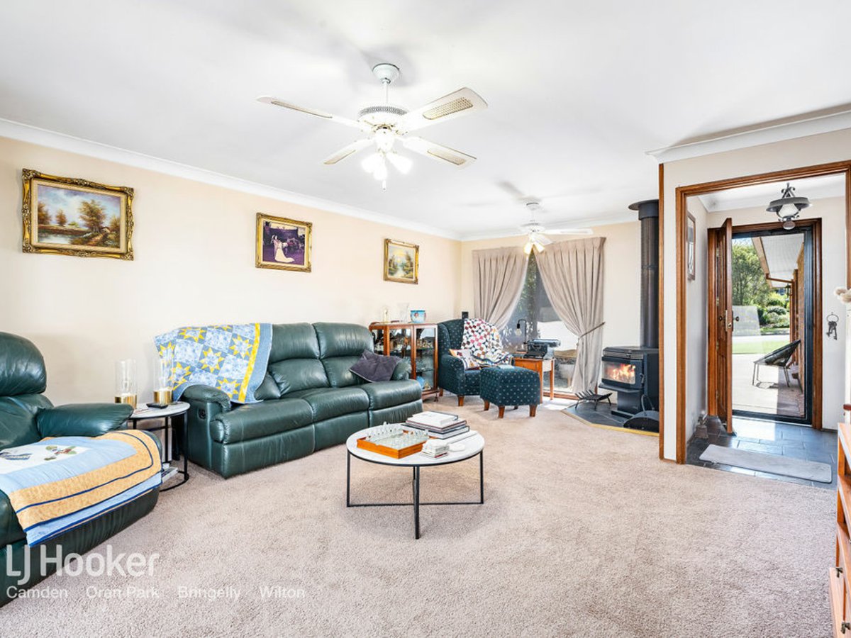 27 MCCALL AV, CAMDEN SOUTH NSW 2570, 0 rūma, 0 rūma horoi, House