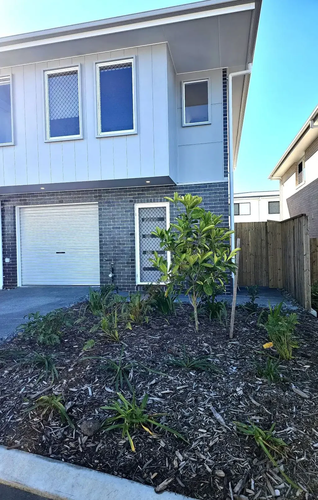 BRAND NEW-AVAIL NOW - SPACIOUS 3 BED 2 BATH FULLY DUCTED AIRCON-ACCESS VIA 31 CAMBERWELL DRIVE KALLANGUR