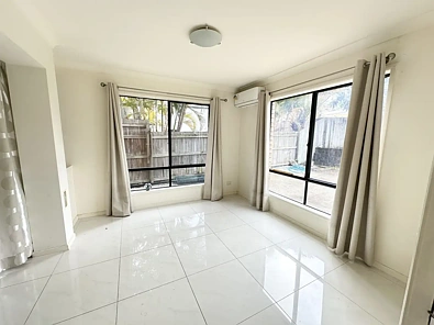 16 White Cedar Circuit, Stretton, QLD 4116, 5 Bedrooms, 2 Bathrooms, House