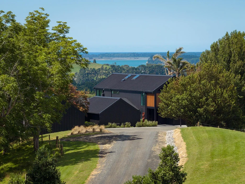 Whakamarama  A private estate of exceptional calibre