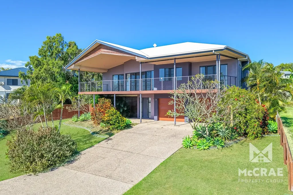 Bowen 4房  BEAUTIFUL FAMILY HOME WITH OCEAN VIEWS