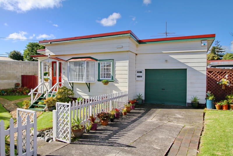 4 Barbary Avenue, Kelston, Auckland - Waitakere, 2 ห้องนอน, 1 ห้องน้ำ