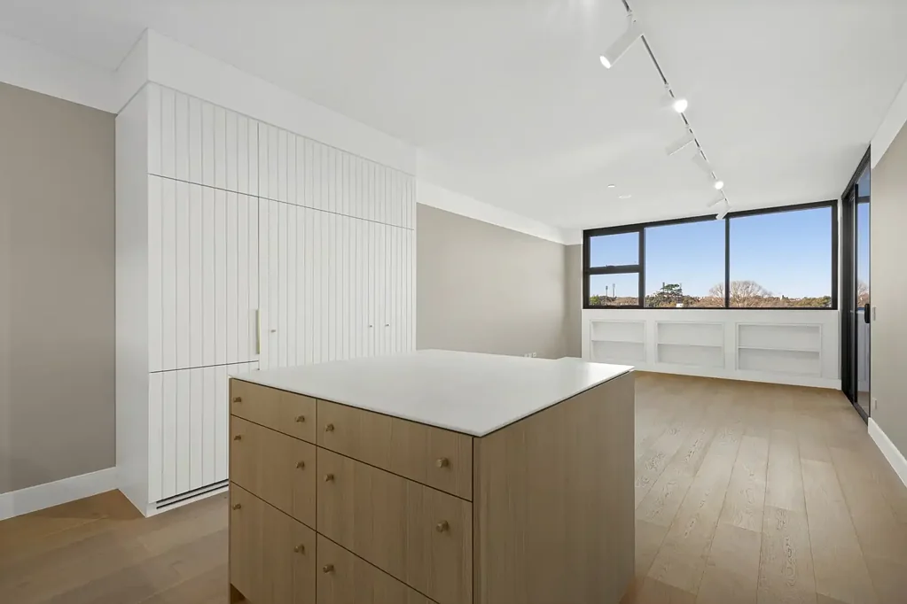Stylish near new one bedroom apartment in Surry Hills Village