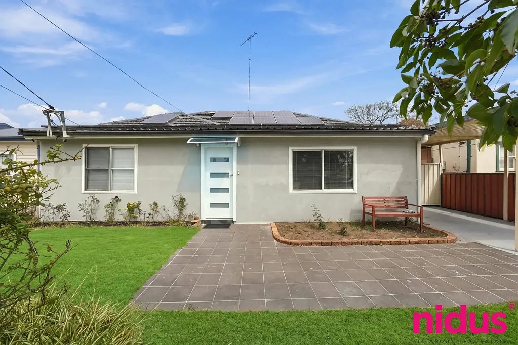 Colyton 3Moenga Freshly Rendered. Fully Loaded. Family Ready!
