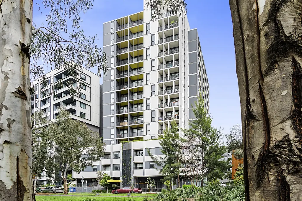 Spacious Two Bed Apartment with City Views