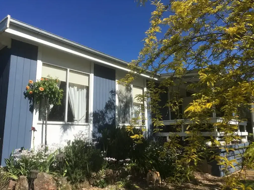 Macs Cove 3房  15 min from Mansfield township. Private sale