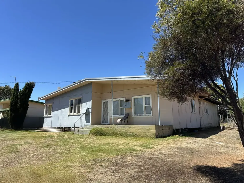 9 James Street, Narrogin, WA 6312