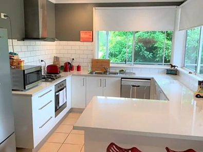 4 Montague Avenue, Drouin, VIC 3818, 2 slaapkamers, 1 badkamers, House