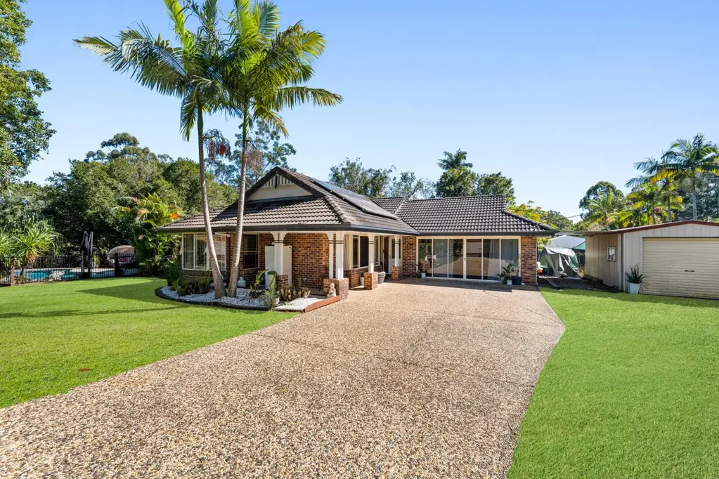 Glass House Mountains 5房  The Whole Package! - Pool, Sheds, Space & Privacy